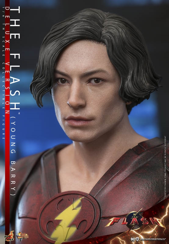 The Flash (Young Barry) Deluxe Version - Hot Toys MMS724 1/6 Scale Figure